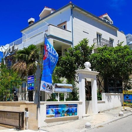 Apartments By The Sea Makarska - 15200 Экстерьер фото