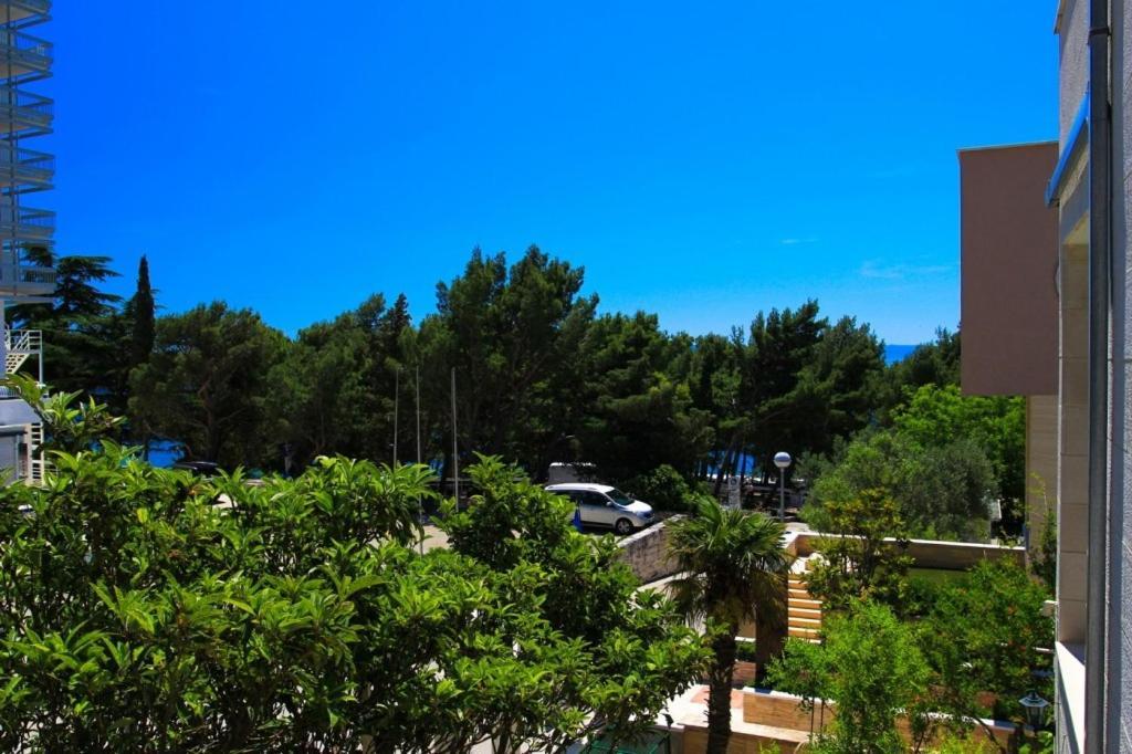 Apartments By The Sea Makarska - 15200 Экстерьер фото